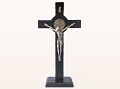 Crucifijo Negro con Medalla San Benito Con Base - Black Saint Benedict Wall Crucifix